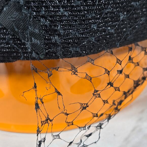 Valerie Modes 1950s Black Pillbox Hat with Veil Vintage Fascinator - Picture 8 of 12